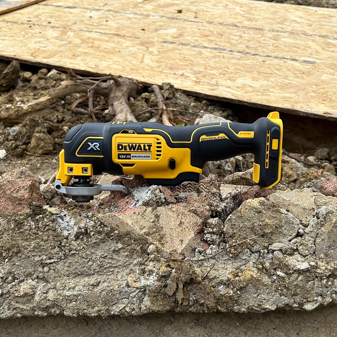 Dewalt DCS355N 18V Multi Tool with 29 Accessories Dewalt Multi