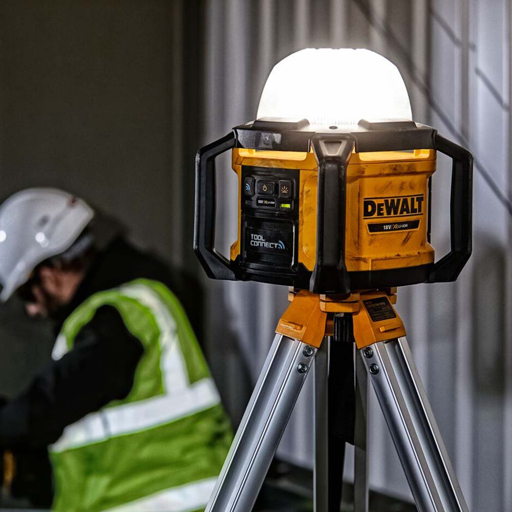 Dewalt DCL074 18V Tool Connect Area Light Dewalt Torches