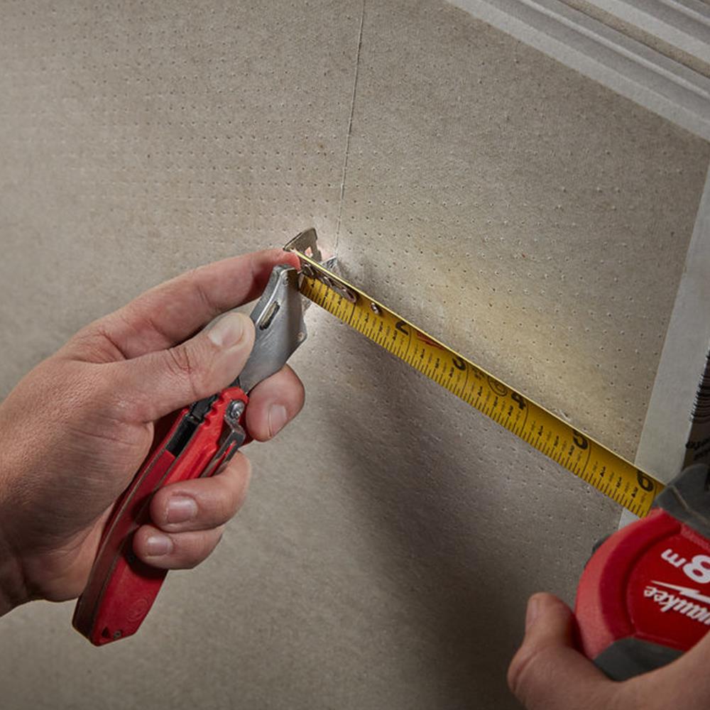 Milwaukee Compact Metric Tape 8m 25mm Blade Milwaukee 8m Pro Compact ...