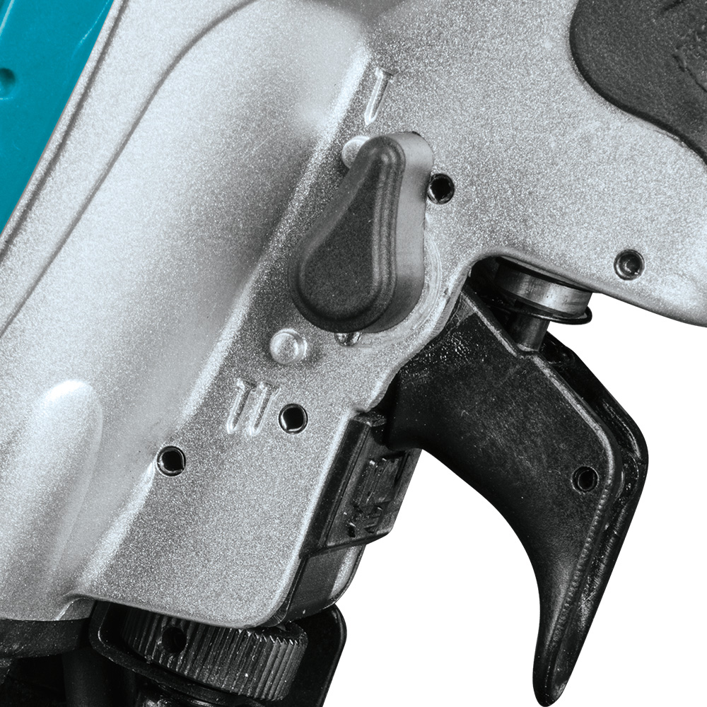 Makita AN454 Air Roofing Nail Gun