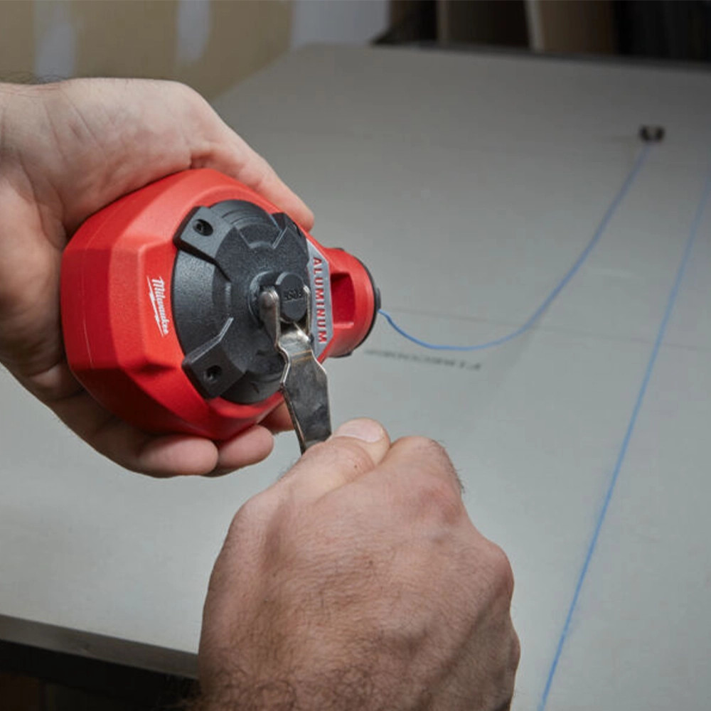 Milwaukee 30m Chalk Reel and Blue Chalk - Fine Line - ITS 