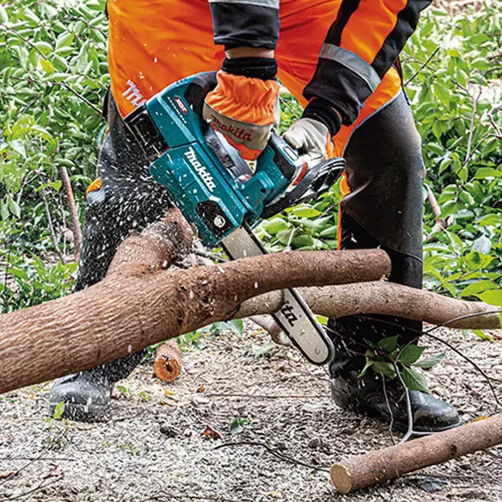 Makita UC002GZ 40V XGT 25cm Brushless Top Handle Chainsaw Body ITS