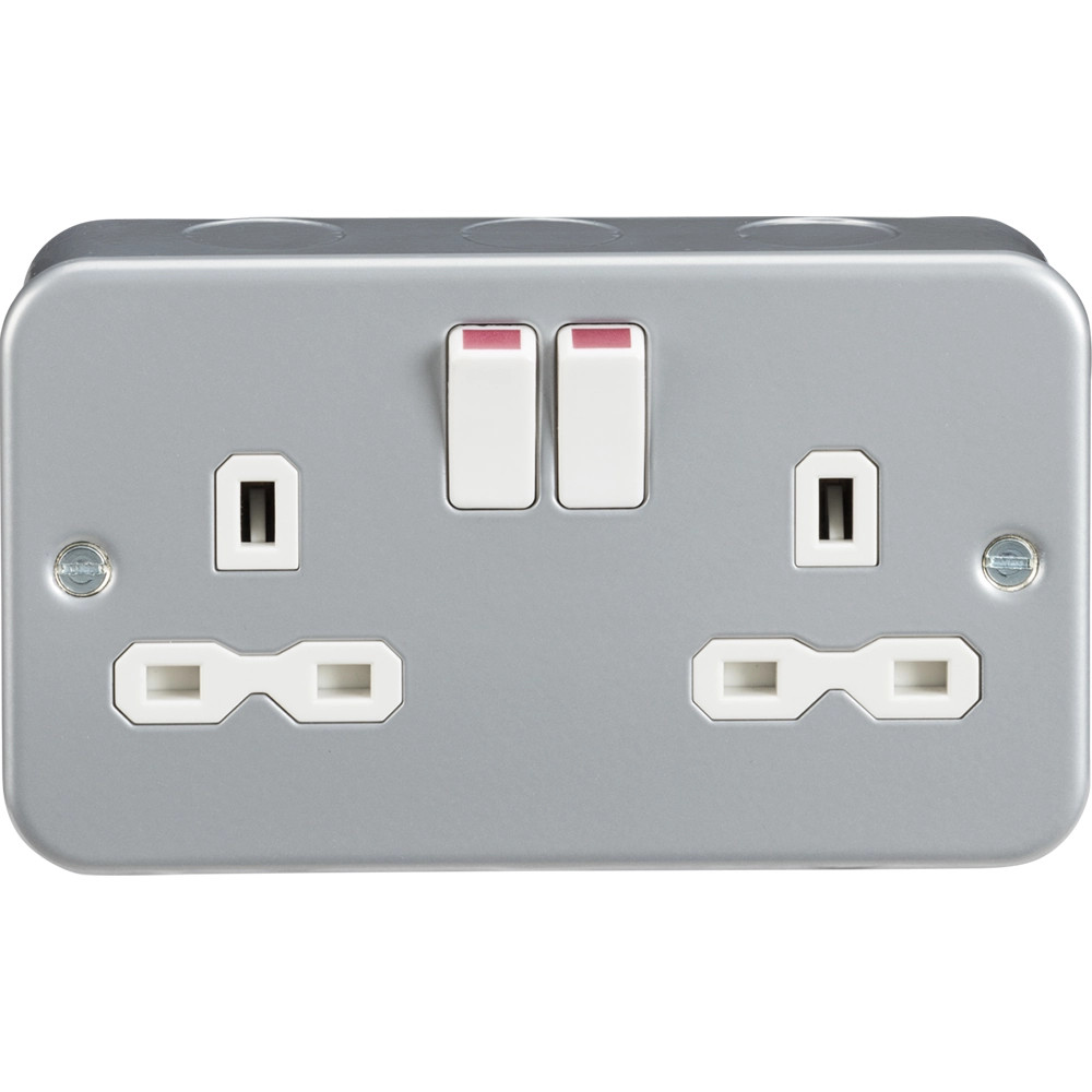 Knightsbridge MR9000 Metal Clad 13A 2G DP Switched Socket