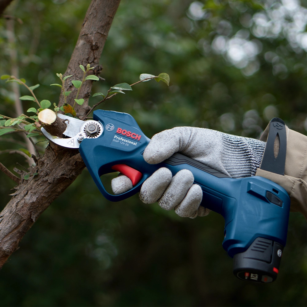 Garden Shears Bosch Cordless Powered Secateurs Easyprune Buy BOSCH