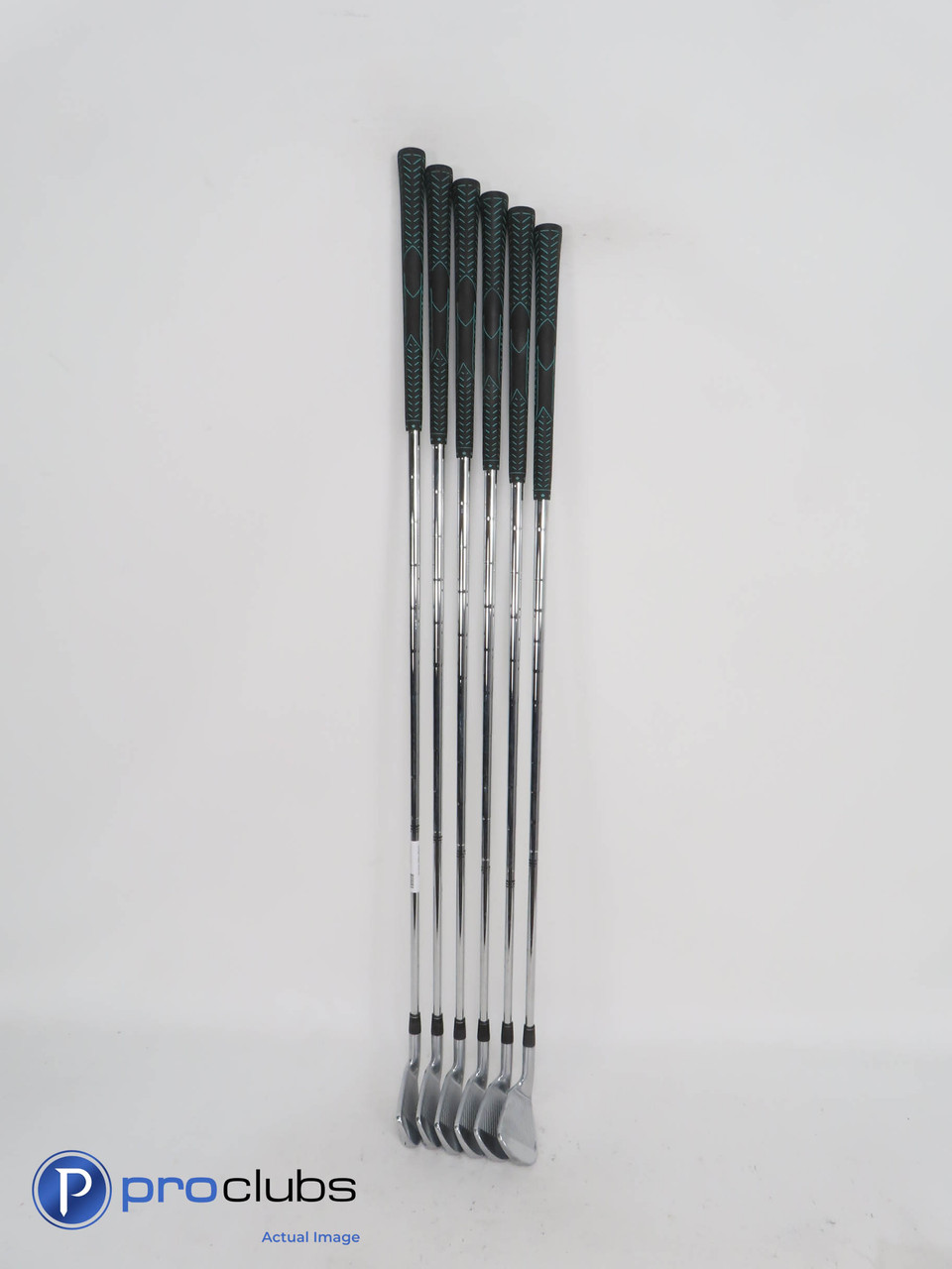 Nice! TourStage X-Blade 709-CB 5-PW IRON SET - DG S300 Stiff Flex Steel -  369593