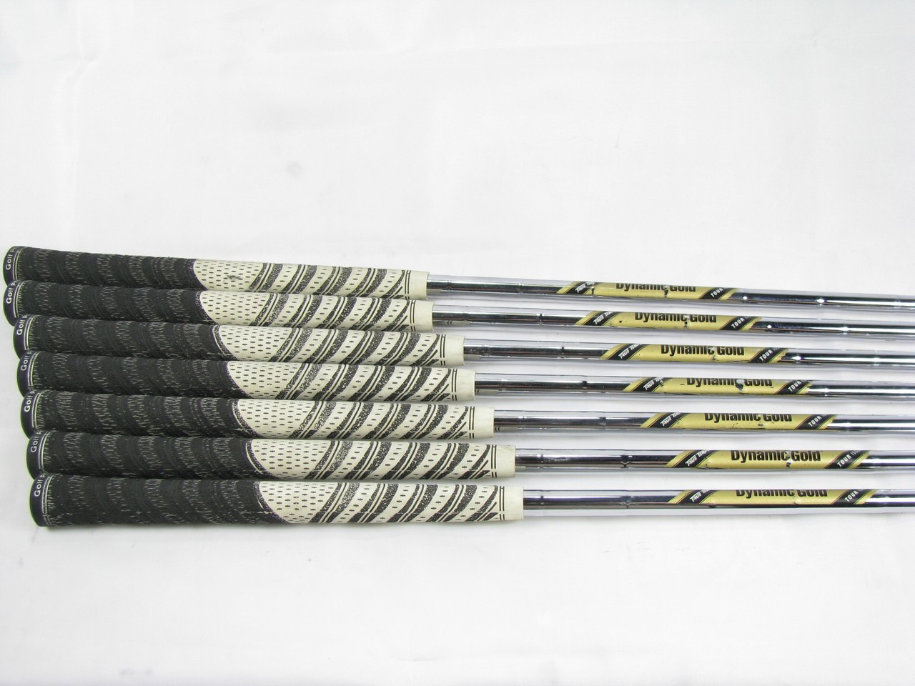 Titleist AP2 712 iron set 4-PW w/ Dynamic Gold Tour Issue S400