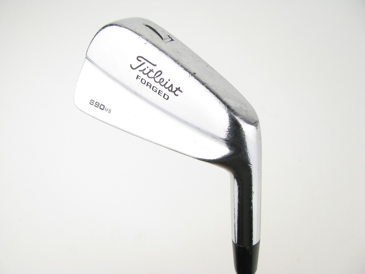 Titleist 690MB Forged 7 iron w/ Steel Dynamic Gold S300 (Out of
