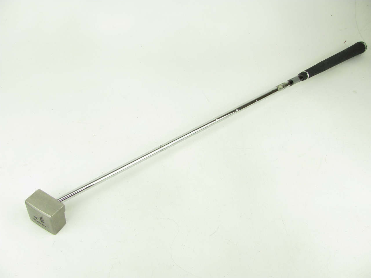 Never Compromise Stubby Putter Training Aid 33 inches