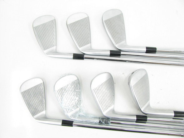 TaylorMade P790 Iron Set 4-PW Steel Dynamic Gold 105 Stiff