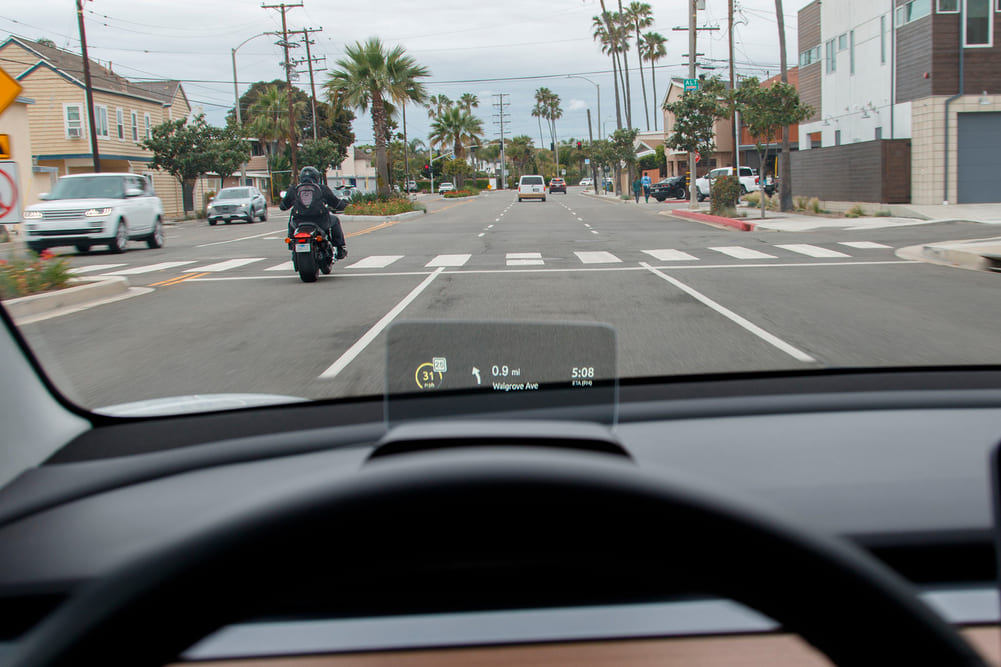 Heads-up display for Tesla Model 3 and Y – HUDWAY Drive