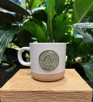 Cabin Mug w/ Green Medallion - 10 oz