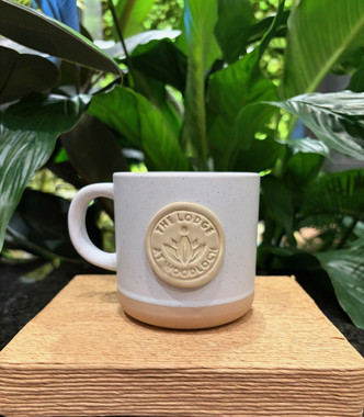 Cabin Mug with Beige Medallion - 10 oz - Great Things Boutique - The ...