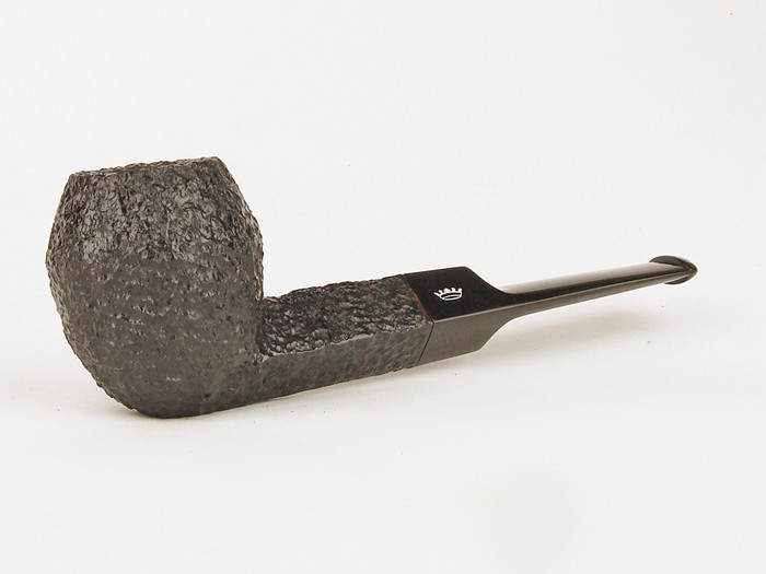 Baronet Estate Pipe Bruyere Magnum Carved Bulldog 510