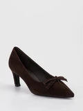 Andrea Puccini - Pumps aus Veloursleder in braun