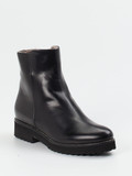 Mannori - Stiefelette aus Lammleder in schwarz