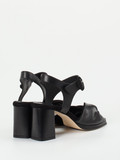 Konstantin Starke – Sandalen aus Lammleder Schwarz