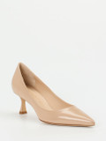 Konstantin Starke – Pumps aus Hochglanzleder in Beige