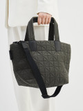 VeeCollective Berlin – Tote Bag aus Textil in Olivgrün