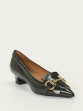 Andrea Puccini – Pumps aus Lackleder in Tannengrün