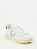 Veja – Sneaker aus Leder in Weiß mit Logo-Details