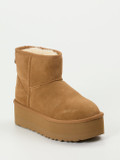 UGG – Stiefeletten aus Veloursleder karamellbraun