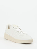 VEJA – Sneaker aus Leder in Offwhite