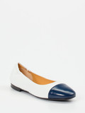 Truman’s – Cap-Toe Ballerinas aus Lammleder Weiß