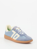 Back 70 – Retro-Sneaker aus Veloursleder Pastellblau