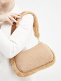 Viamailbag – Baguette-Bag aus Textil und Kunstfell Beige