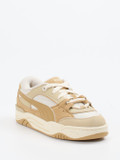 Puma – Sneaker aus Veloursleder und Mesh beige