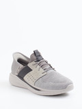Skechers – Slip-On Sneaker aus Textil in Grau