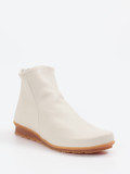 Arche – Stiefelette aus genarbtem Leder cremeweiß