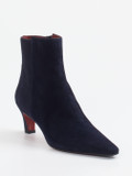 Konstantin Starke – Ankle Boots aus Veloursleder Dunkelblau