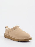 UGG – Hausschuhe aus Veloursleder mit Lammfell