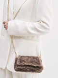 Konstantin Starke – Schultertasche aus Fell in Braun