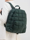 VeeCollective Berlin – Rucksack aus Nylon in Tannengrün