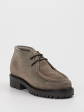 Konstantin Starke – Desert Boots aus Veloursleder steingrau