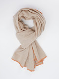 Cashmere Blues – Schal aus Feinstrick in Beige