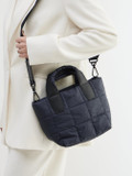 VeeCollective Berlin – Mini Tote Bag aus Nylon Dunkelblau