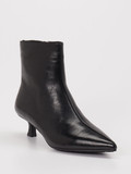 Konstantin Starke – Stiefelette aus Lammleder Schwarz