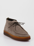 Officine Creative – Chukka Boots aus Veloursleder Taupe