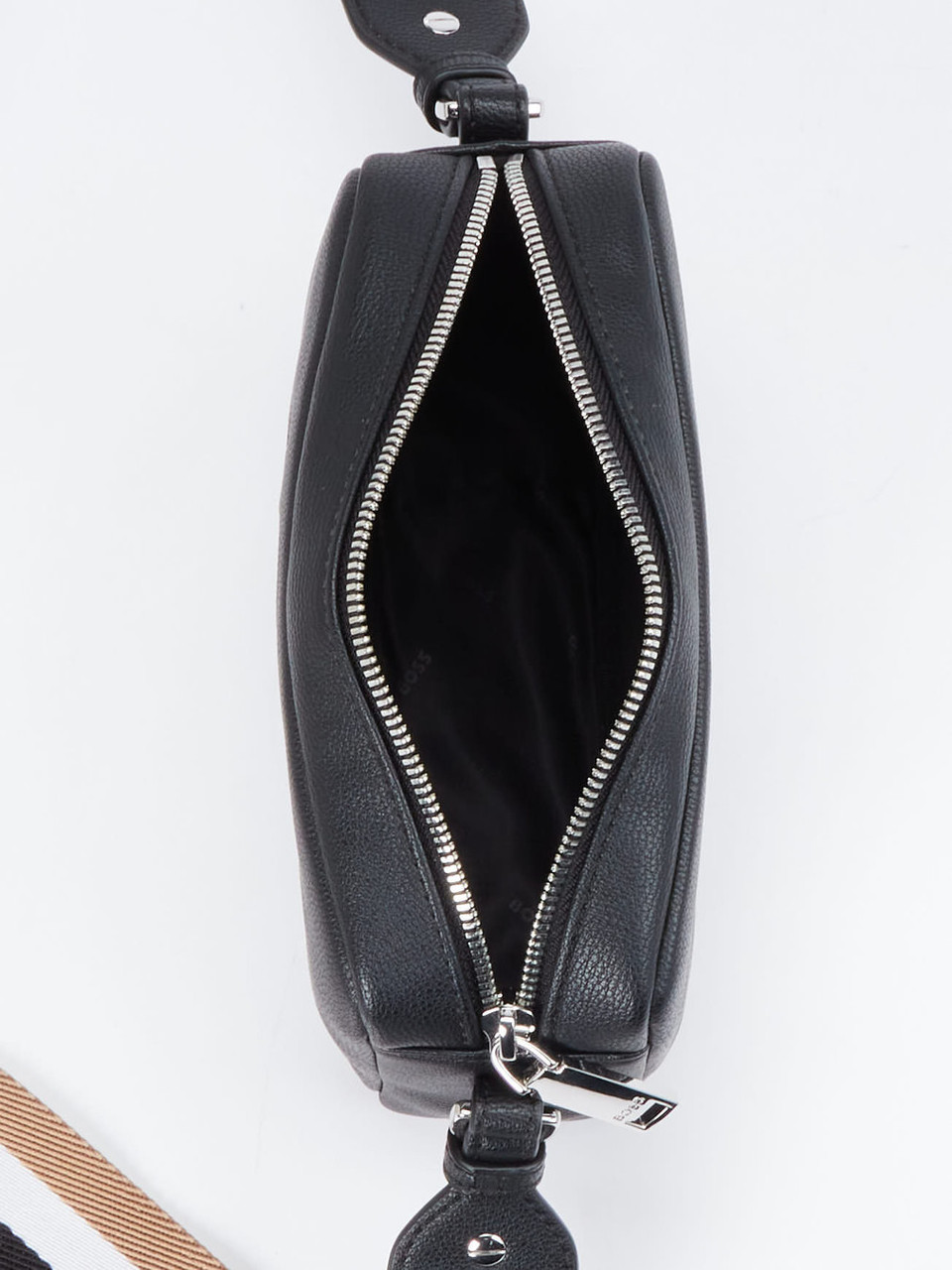 Umhängetasche schwarz 9391009003704