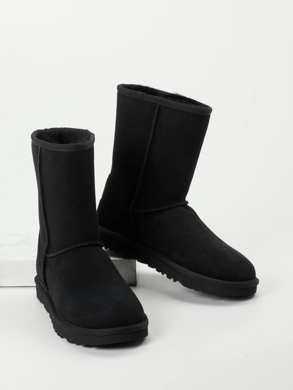 Stiefelette Classic Short schwarz 1811009000804