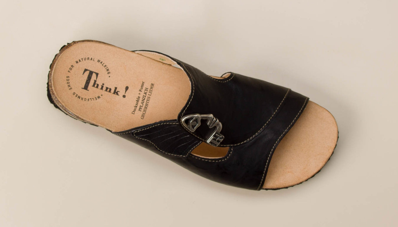 Pantolette schwarz 210200901307