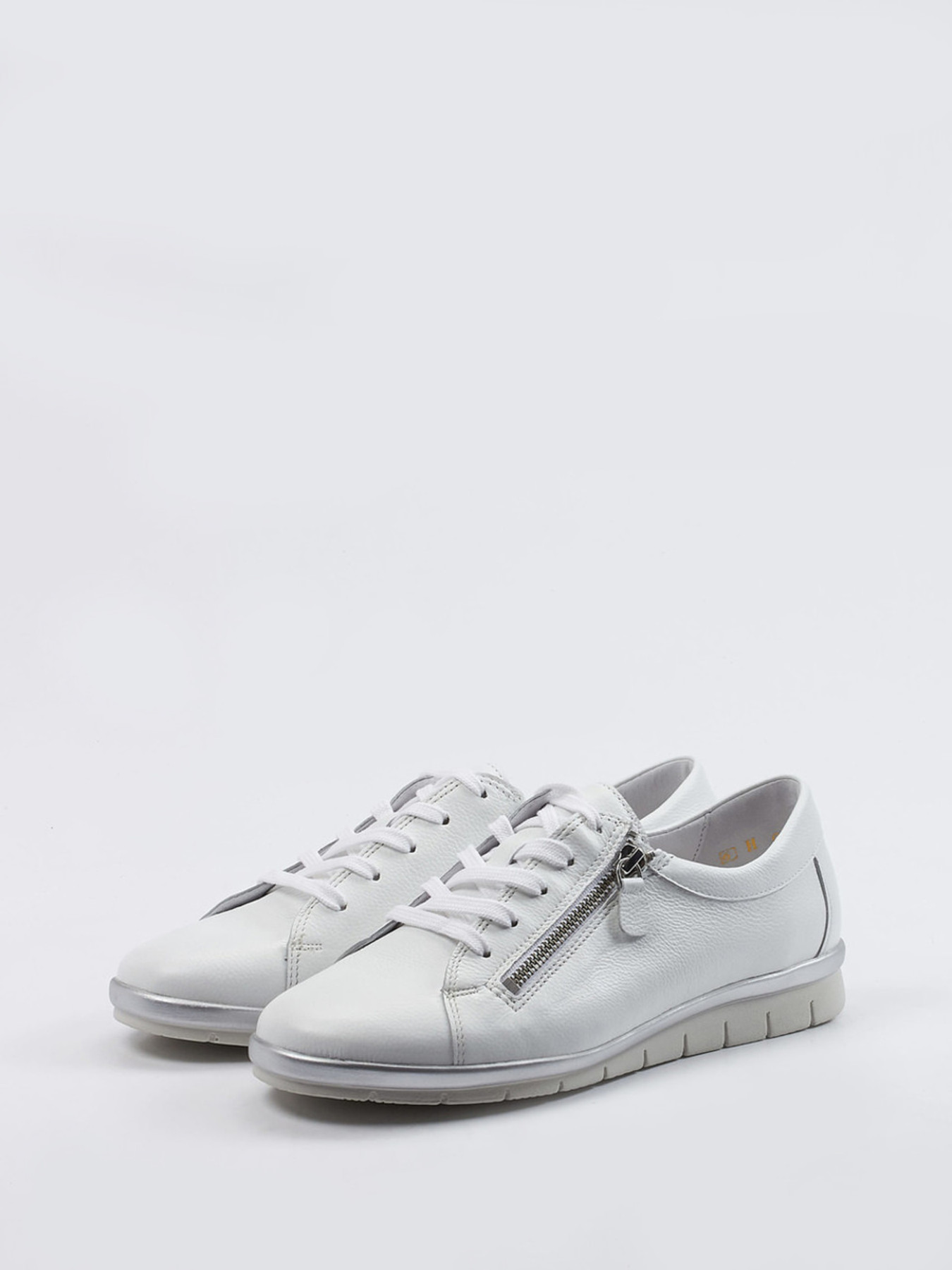 Sneaker weiß 2661799008902.jpeg