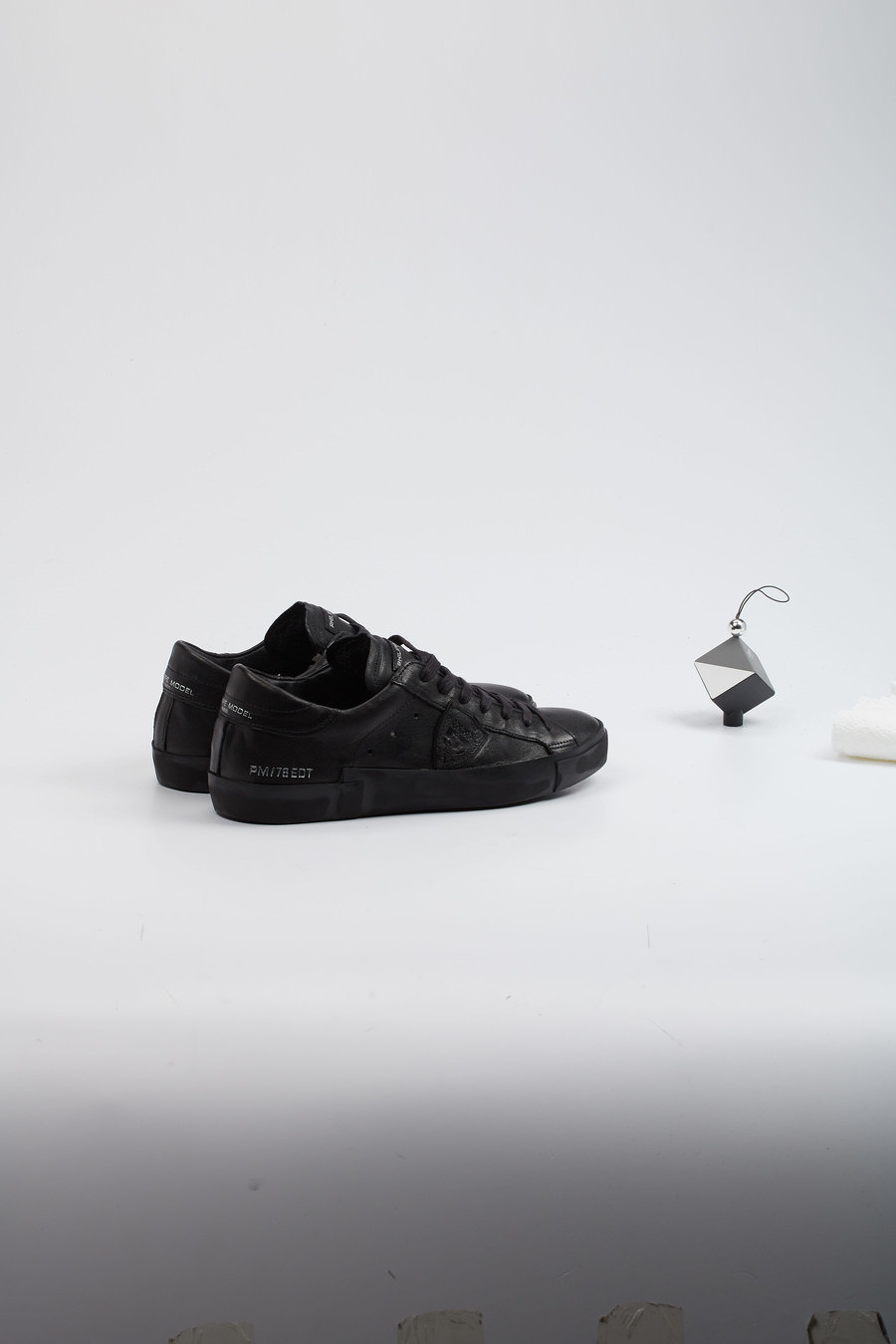 Sneaker schwarz 4661009044003