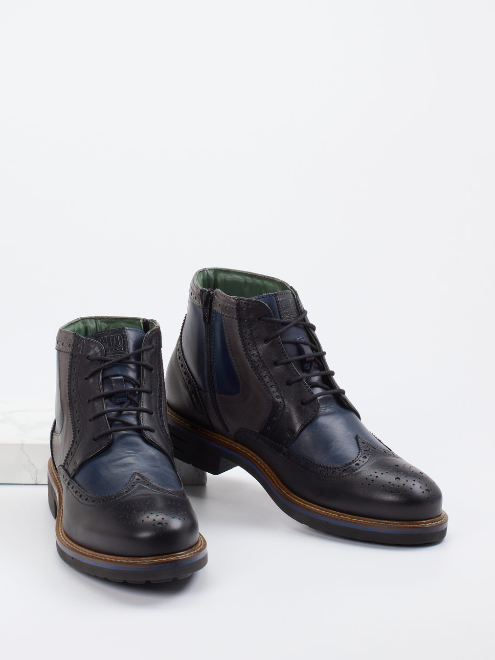 Boots schwarz 4701009061604