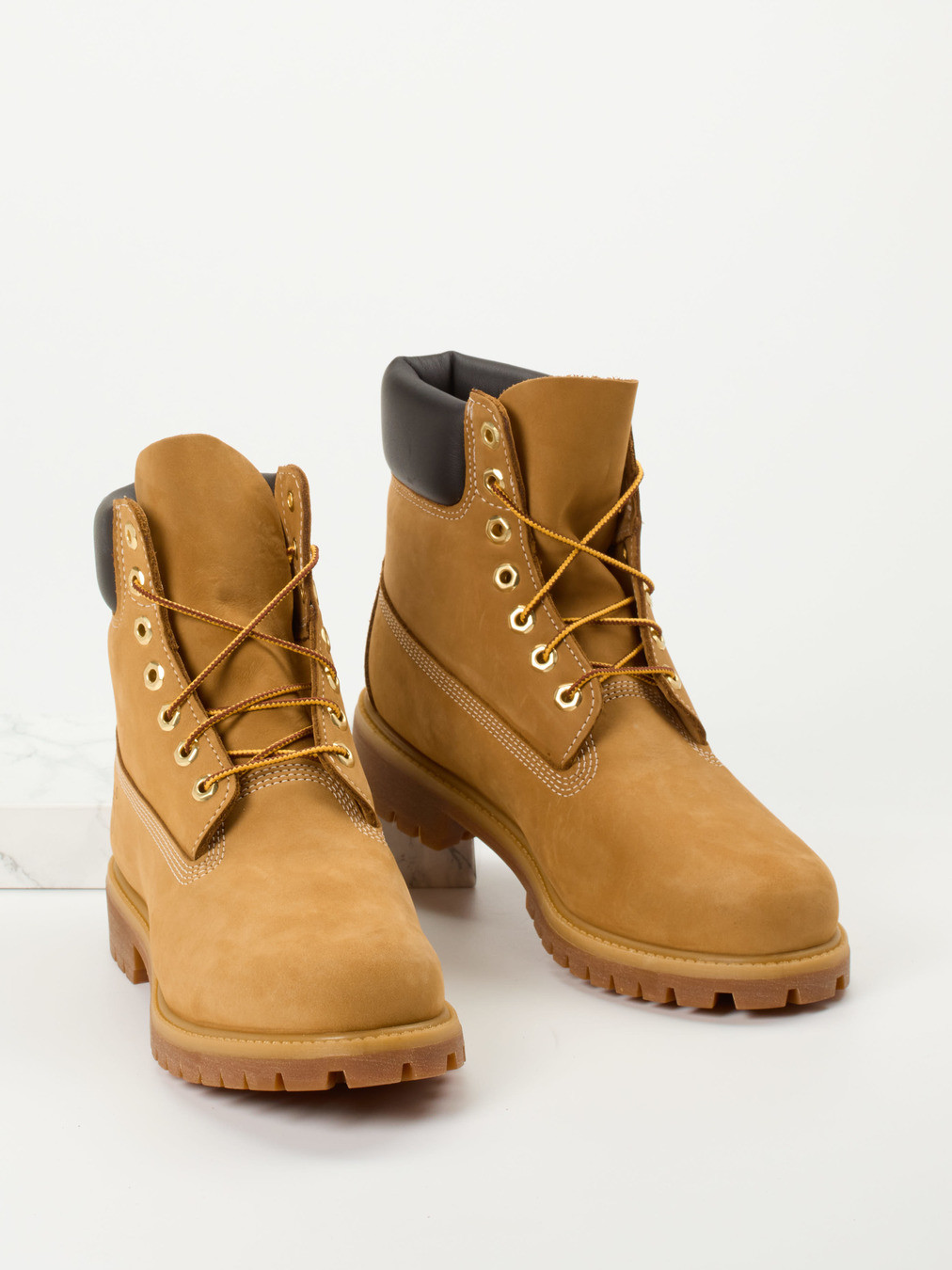 Boots 6 Inch Premium gold 4701889050004
