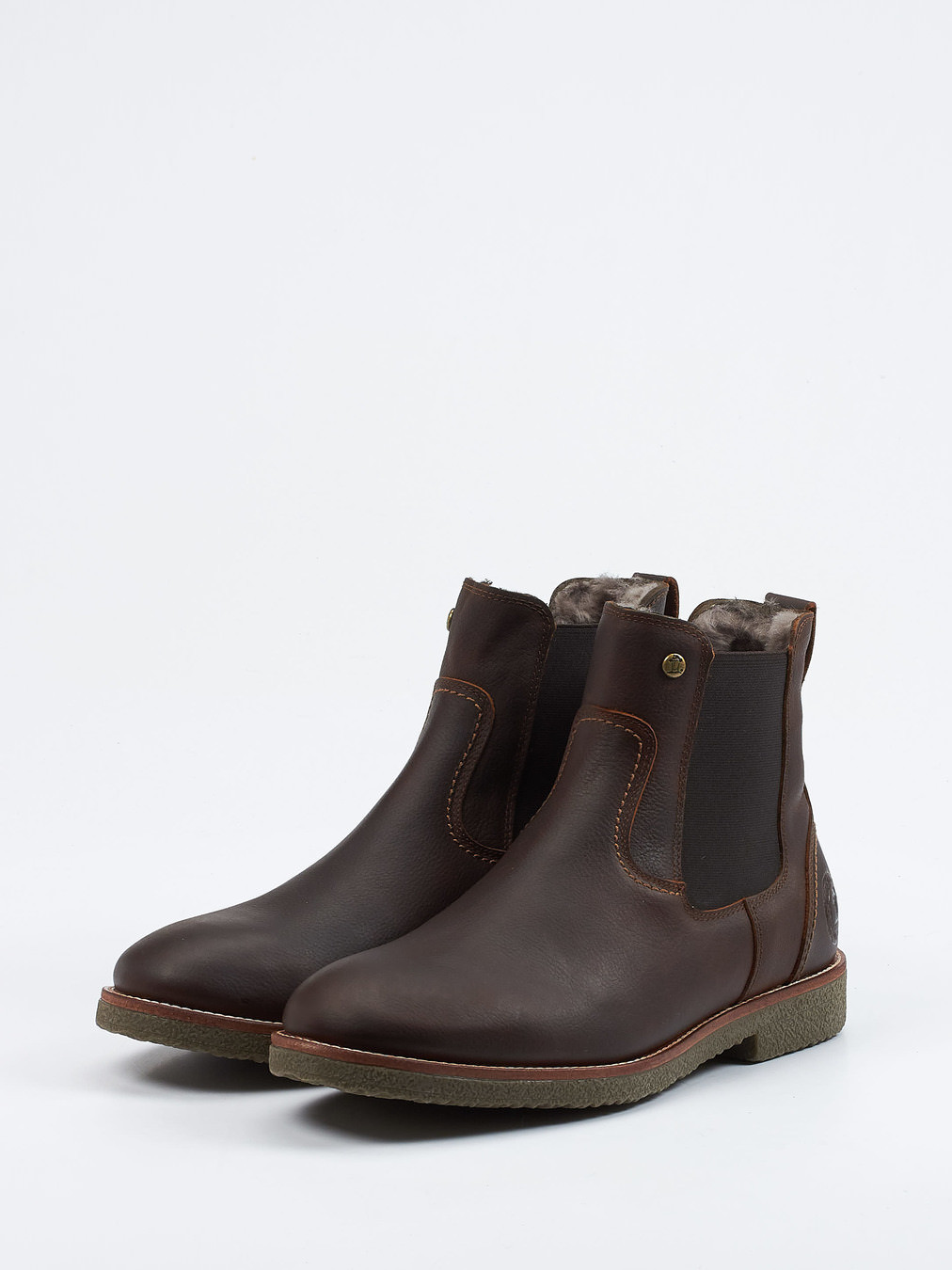 Chelsea braun 4811229000502