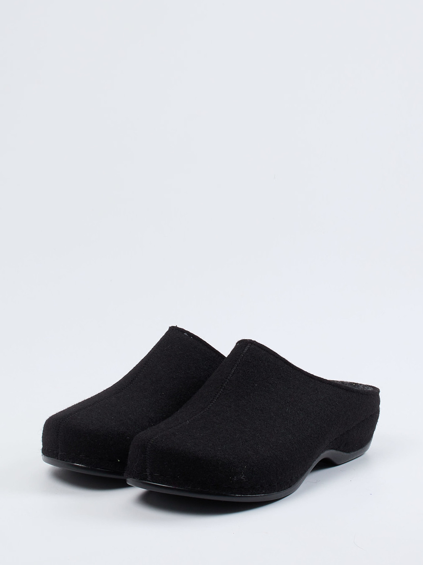 Hausschuh schwarz 7163009001202